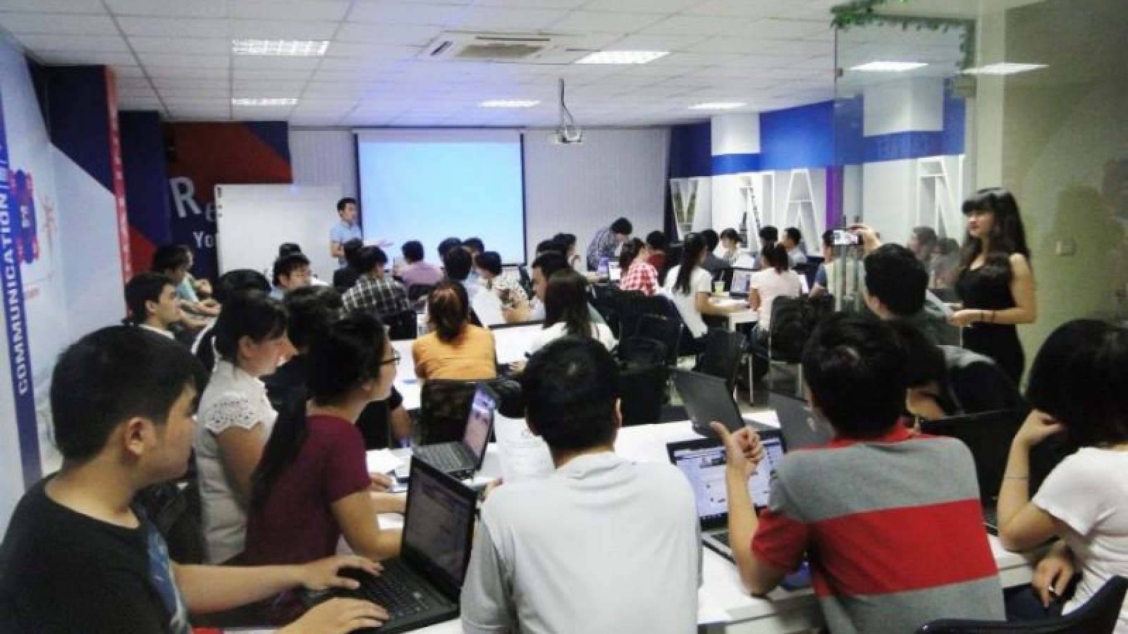 Top 5 Khóa Học Marketing tại Phú Tân